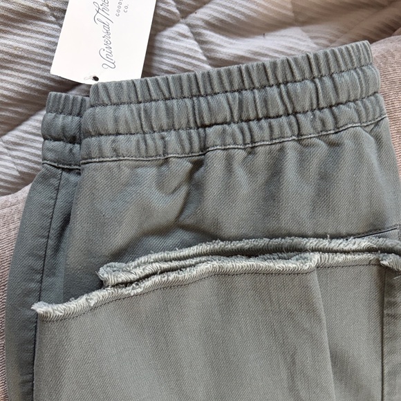 Universal Thread Sage Green Drawstring Utility Pants - Picture 4 of 6
